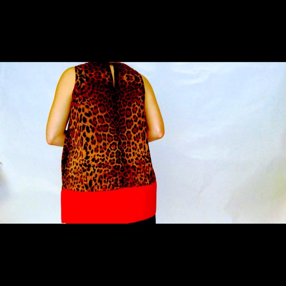 Leopard print Sleeveless Top - Picture 4 of 5